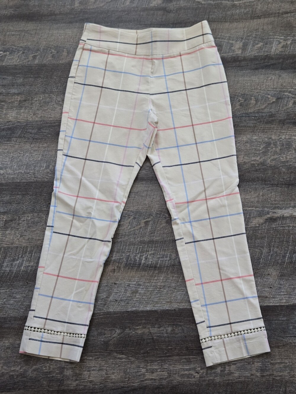Crown And Ivy Pull On Plaid Ankle Pants, Size 8